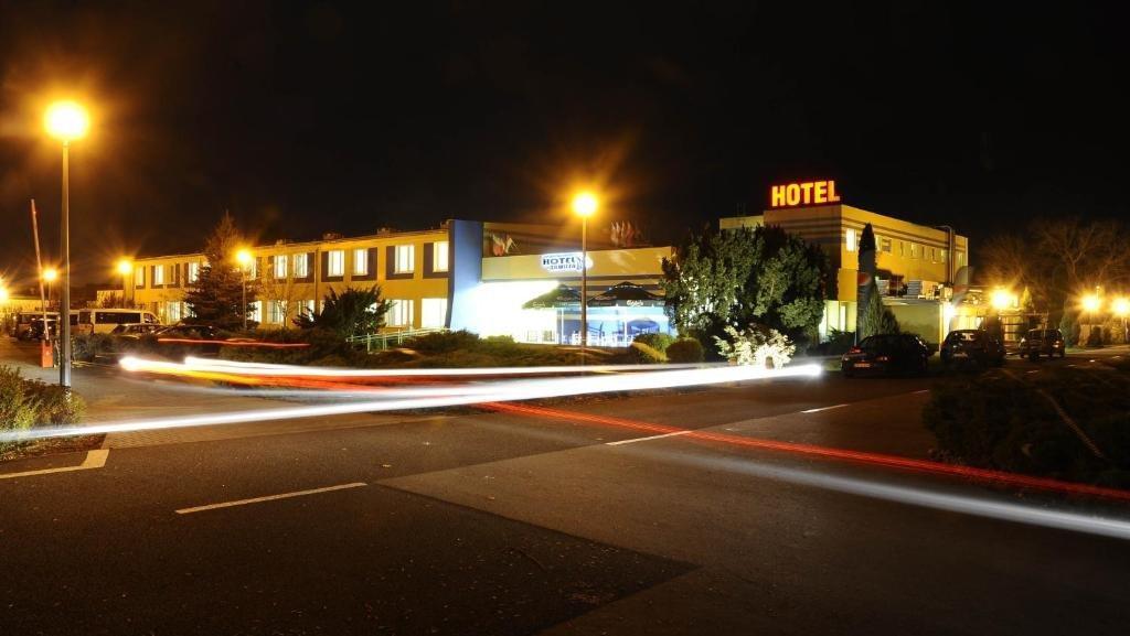 Hotel Zawisza Bydgoszcz Exteriör bild